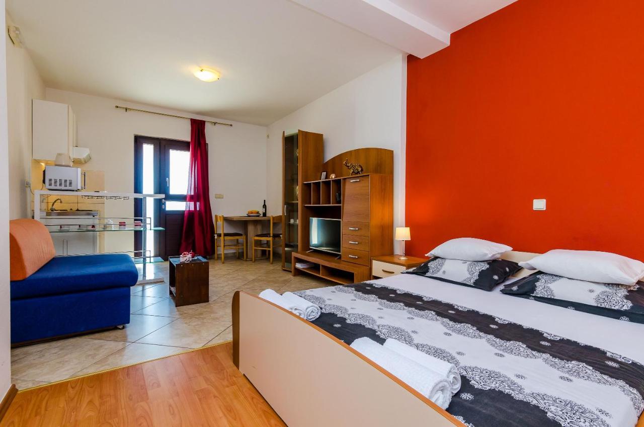 Apartments Kanjuo By The Sea Mlini Exterior photo