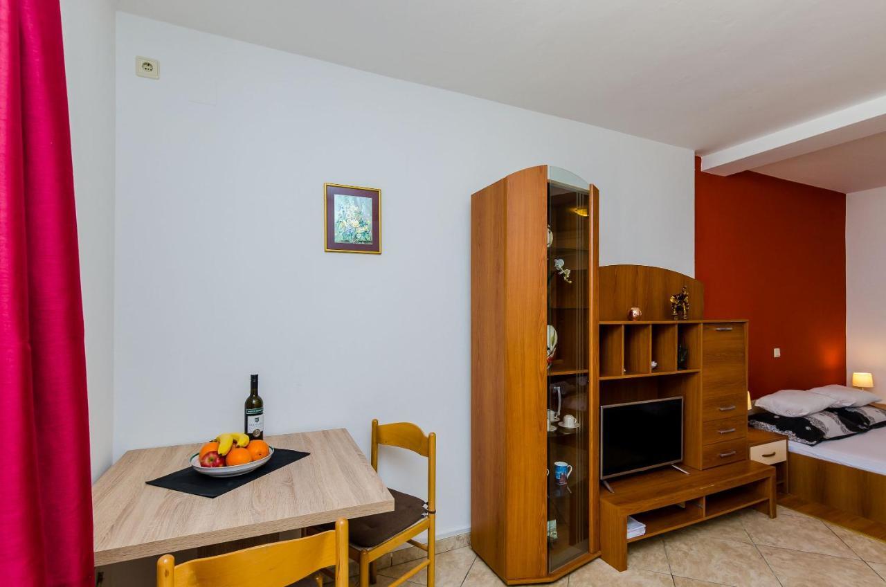 Apartments Kanjuo By The Sea Mlini Exterior photo